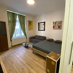 Garsoniera - Centrum U Jiraskova Namesti *