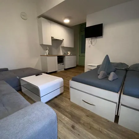 Apartment Garsoniera Centr, Na Hradbach 118 Ostrava