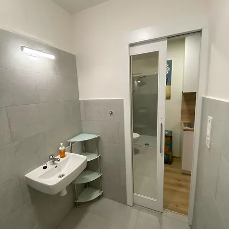 Garsoniera Centr, Na Hradbach 118 Apartment