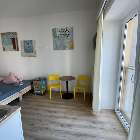 Apartment Garsoniera Centr, Na Hradbach 118