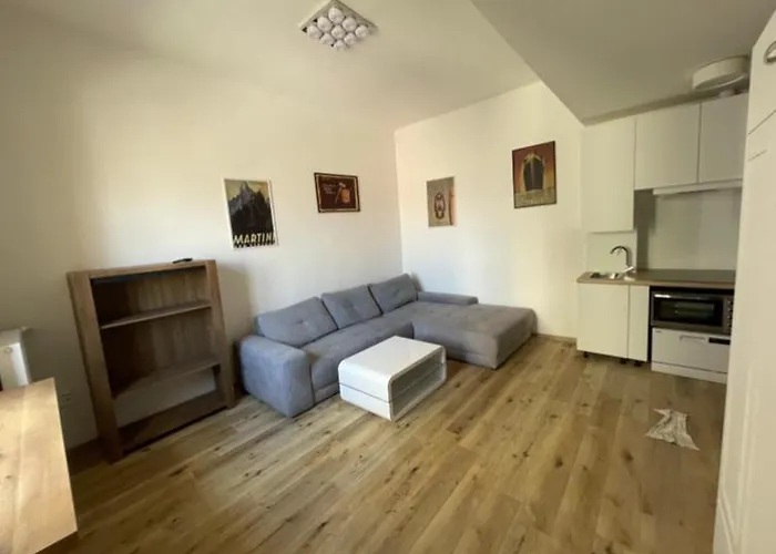 Garsoniera Centr, Na Hradbach 118