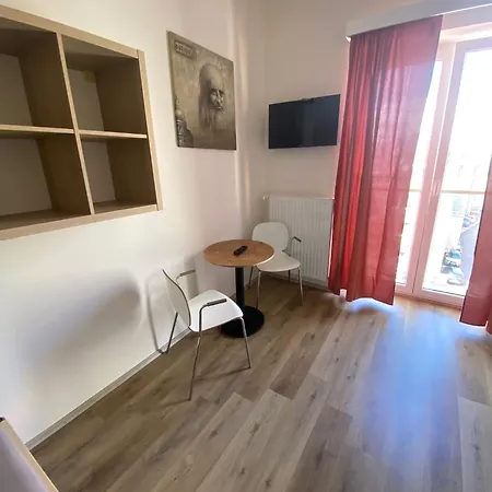 Apartamento Garsoniéra Centr, Na Hradbách 118 *