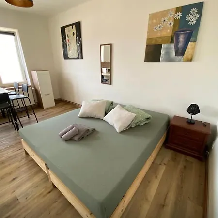 Garsoniéra Centr, Na Hradbách 118 Apartamento *