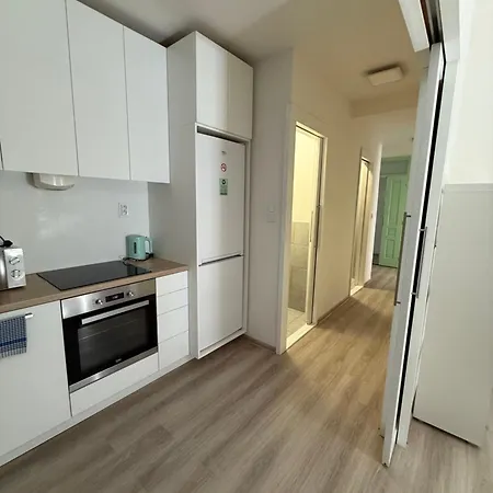 Apartamento Garsoniéra Centr, Na Hradbách 118 *