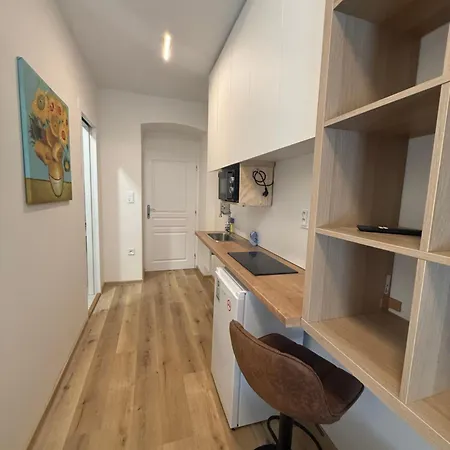 Garsoniéra Centr, Na Hradbách 118 Apartmán *