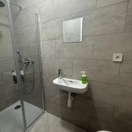 Garsoniera - Centrum U Jiraskova Namesti Apartment