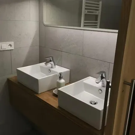Apartmán Garsoniéra Centr, Na Hradbách 118 *